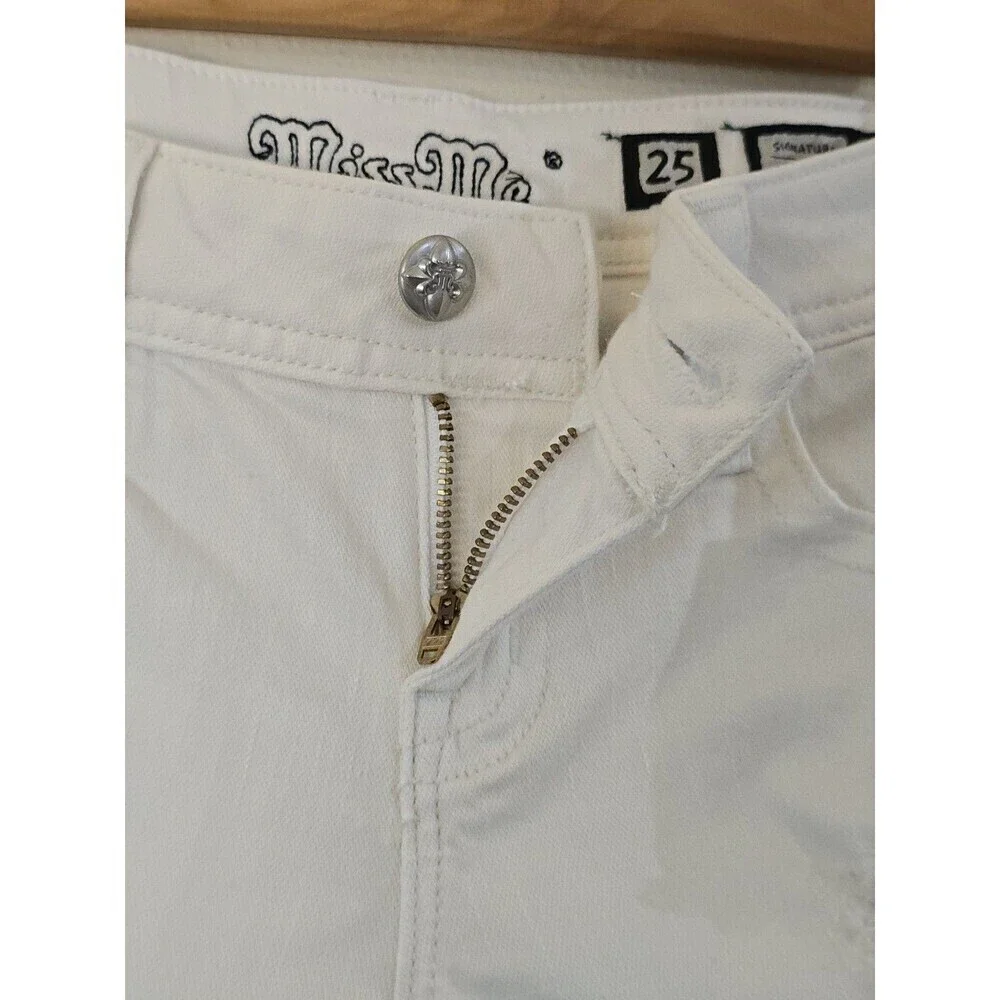 Miss Me White Distressed Capri Jeans Womens 25 Signature Cuffed Stretch